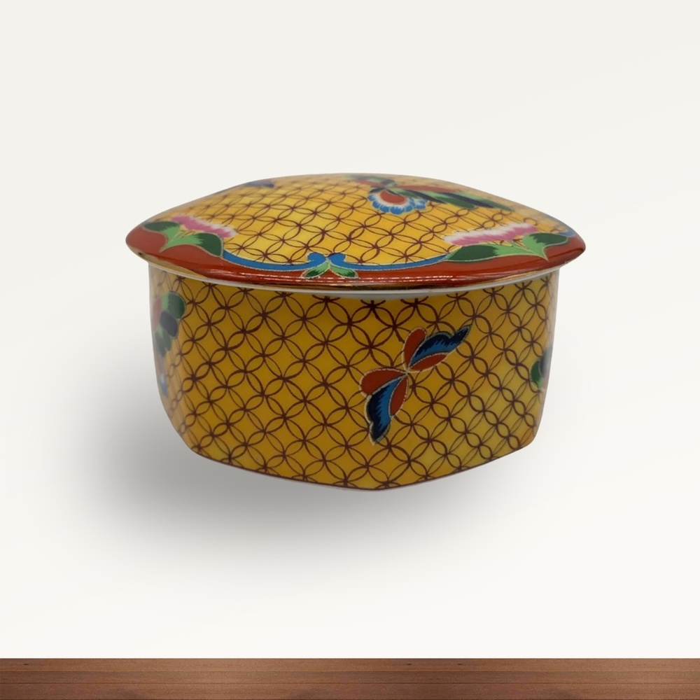 Vintage Cloisonné Hand Butterfly Decorated Enamel Porcelain Trinket Box